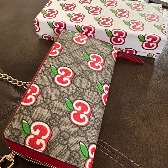 Gucci Crossbody zipped wallet - Picture 4 of 14